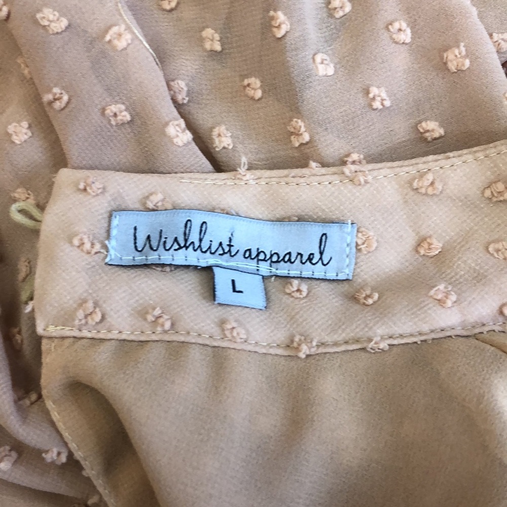 Beautiful blouse, size large, Wishlist Apparel. - Picture 6 of 6
